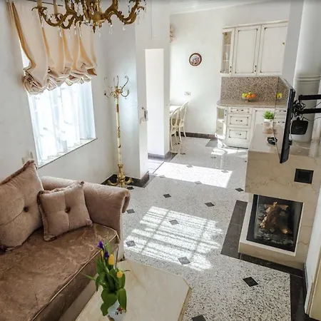 Domus 247 Old Town Apartamento